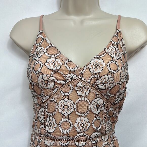 NSR floral Lace Midi Dress with Corset back and side slit size small NWT - Picture 5 of 16